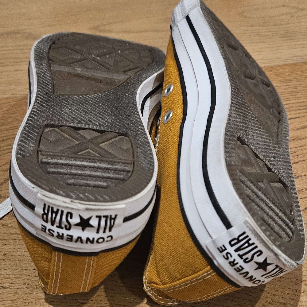 Converse Chuck Taylor All Star Saffron Yellow Sneakers - Unisex Women's 9.5 - Picture 10 of 16
